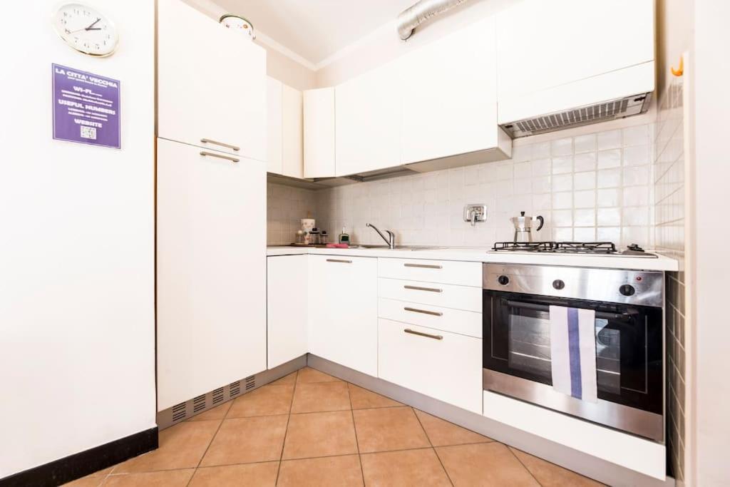 Prione'S Apartment Genoa Luaran gambar